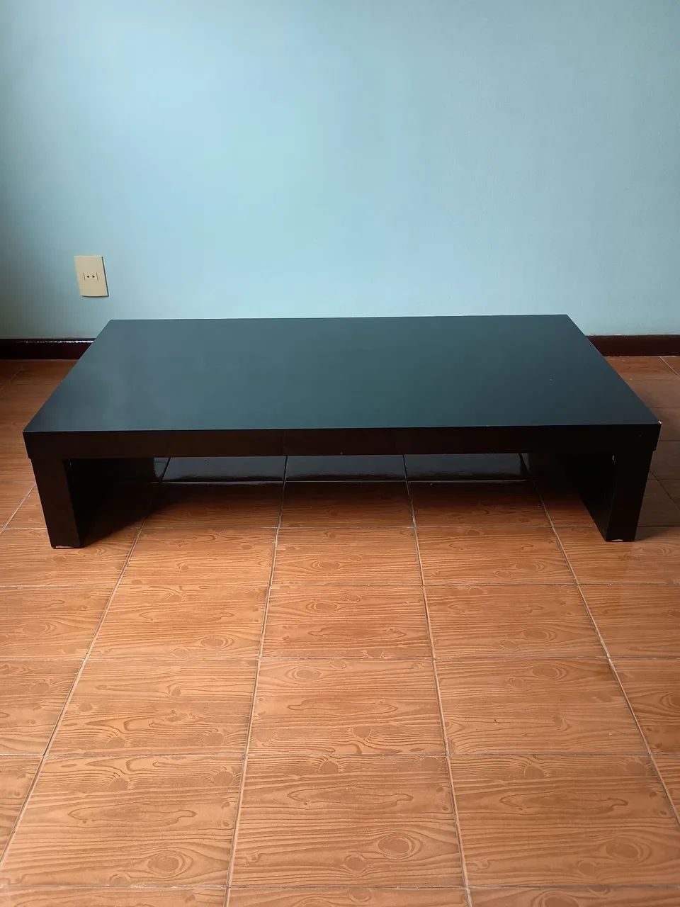 Mesa de centro preta em ótimo estado - Foto 4
