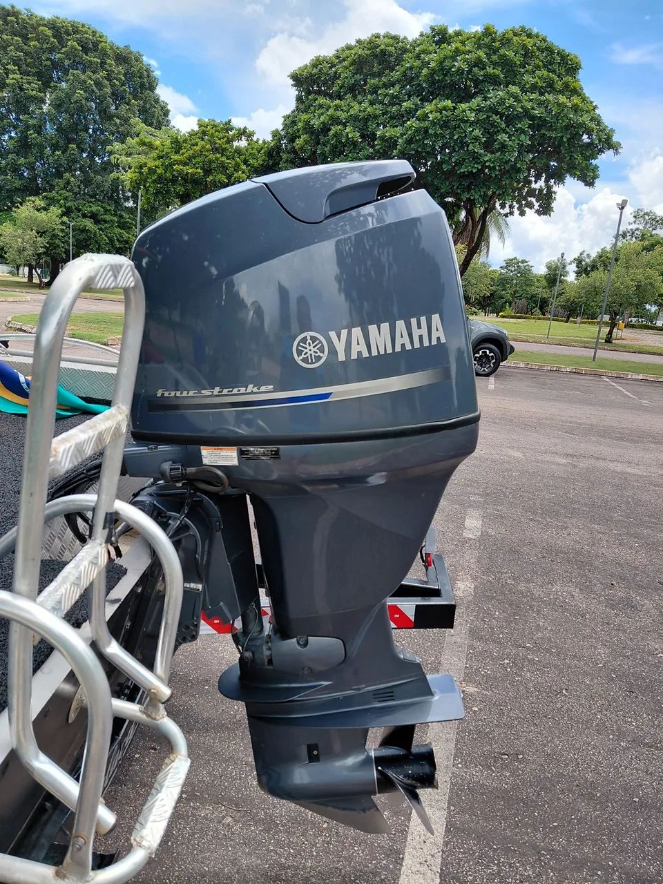 LANCHA CALAÇA "PESQUE/LAZER" DE 20 PÉS, MOTOR 90 HP YAMAHA, MUITO CONSERVADA. - Foto 10