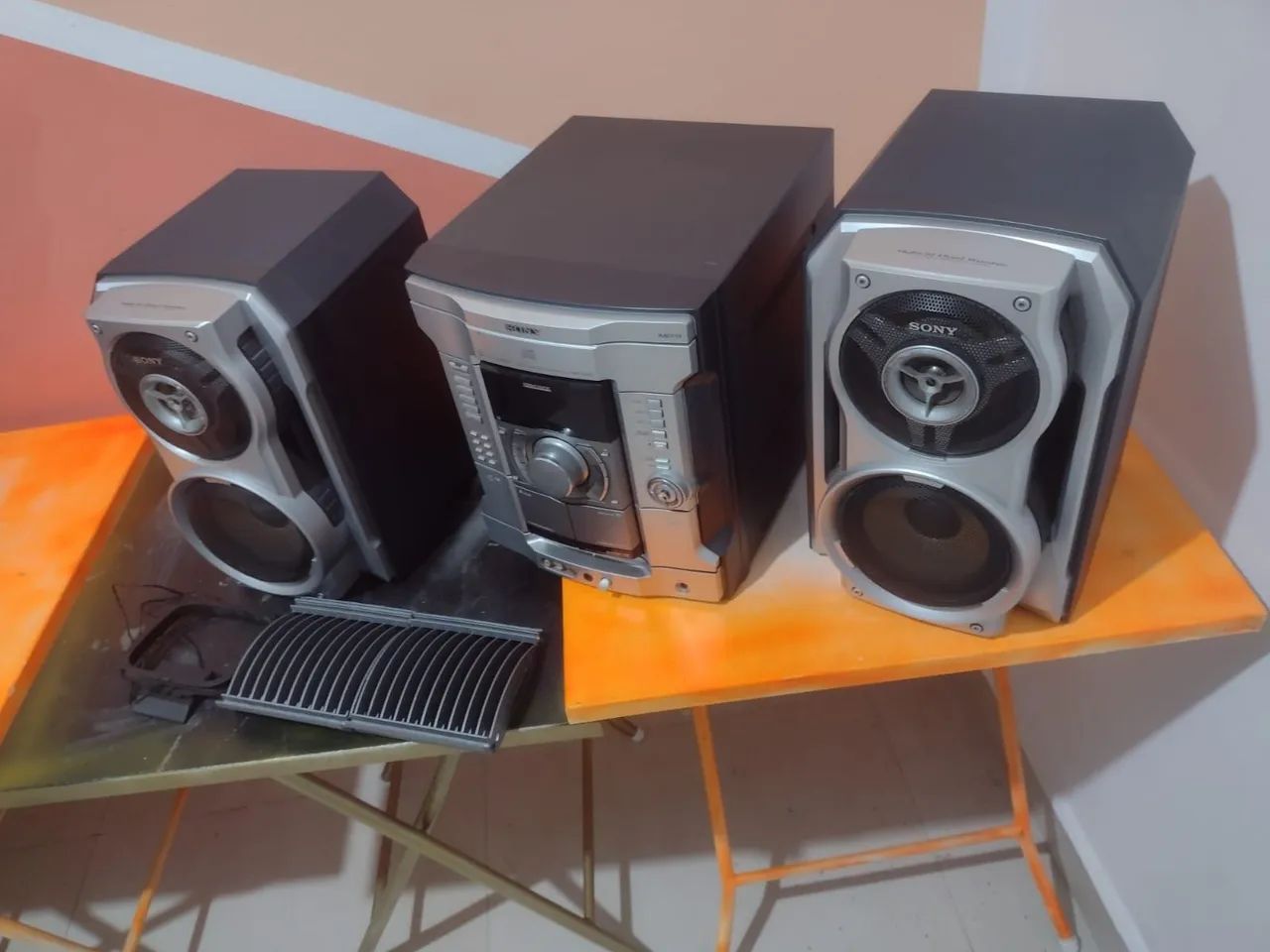 Micro System Sony, Video Cassete Sharp, Discman Philips 
