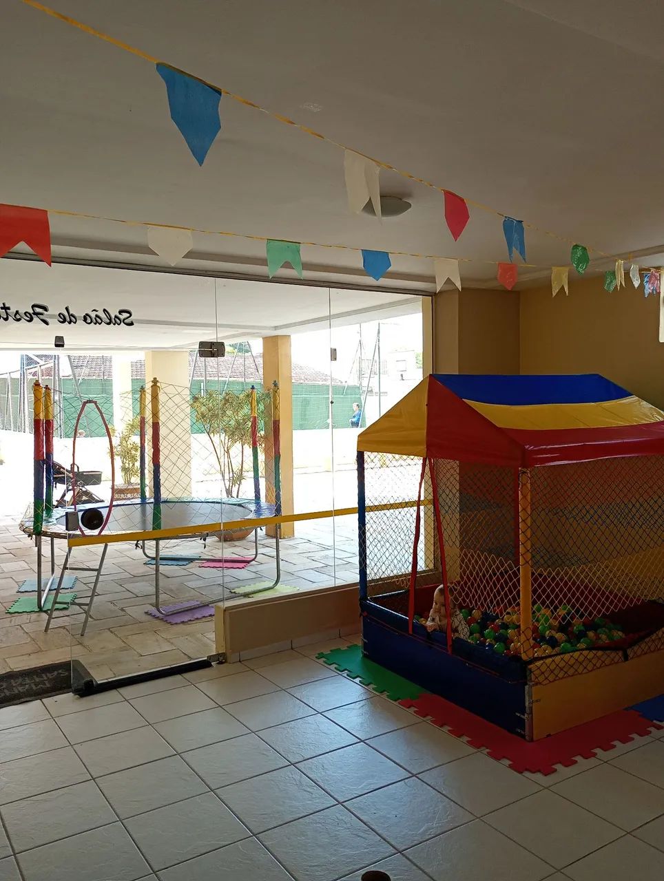 Aluguel de cama elástica e piscina de bolinha!!! - Foto 4