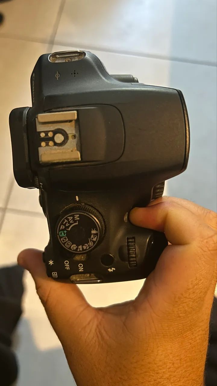 CÂMERA CANON REBEL T5 + 18-55 + 18-135 - ACOMPANHA ALÇA, CARREGADOR E BAG - Foto 2