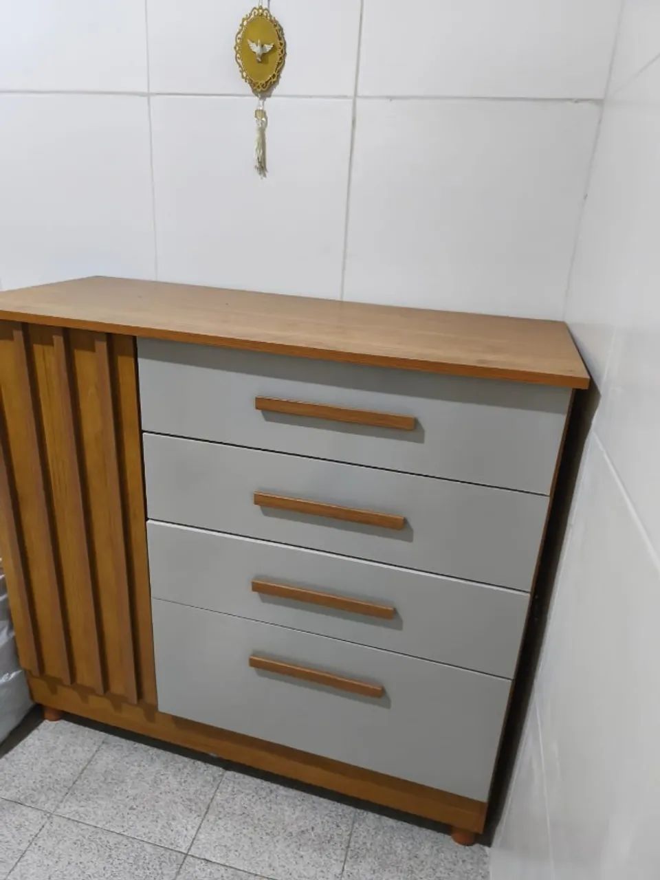CÔMODA - acompanha criado mudo (nova) - Foto 3