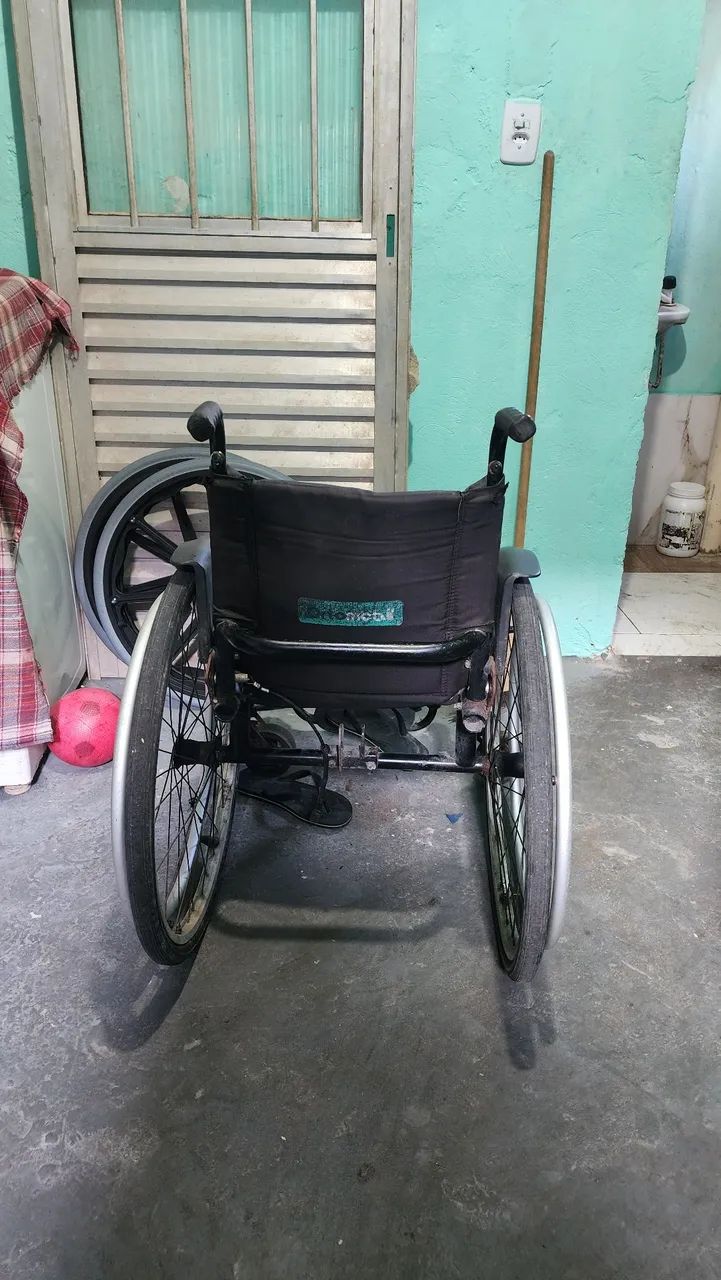 Cadeira de rodas  - Foto 2