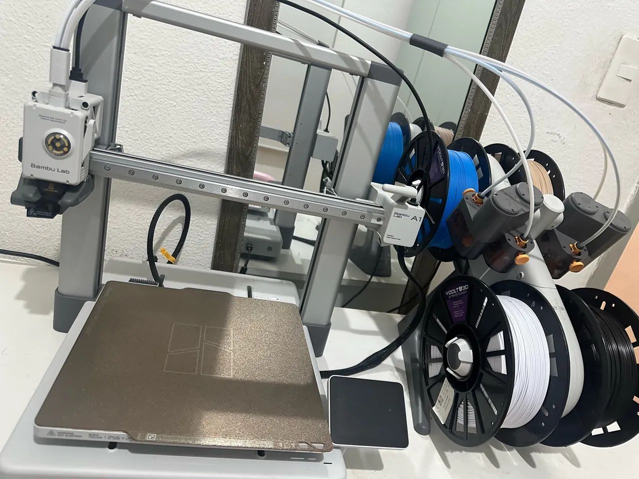 Impressora 3D Bambu Lab A1 + Combo AMS - Foto 2