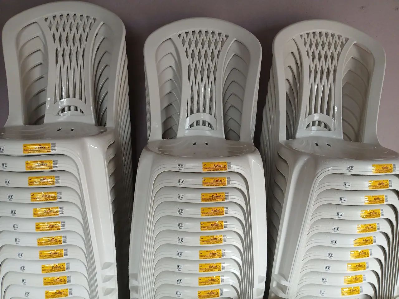 Cadeiras de plástico novas  - Foto 4