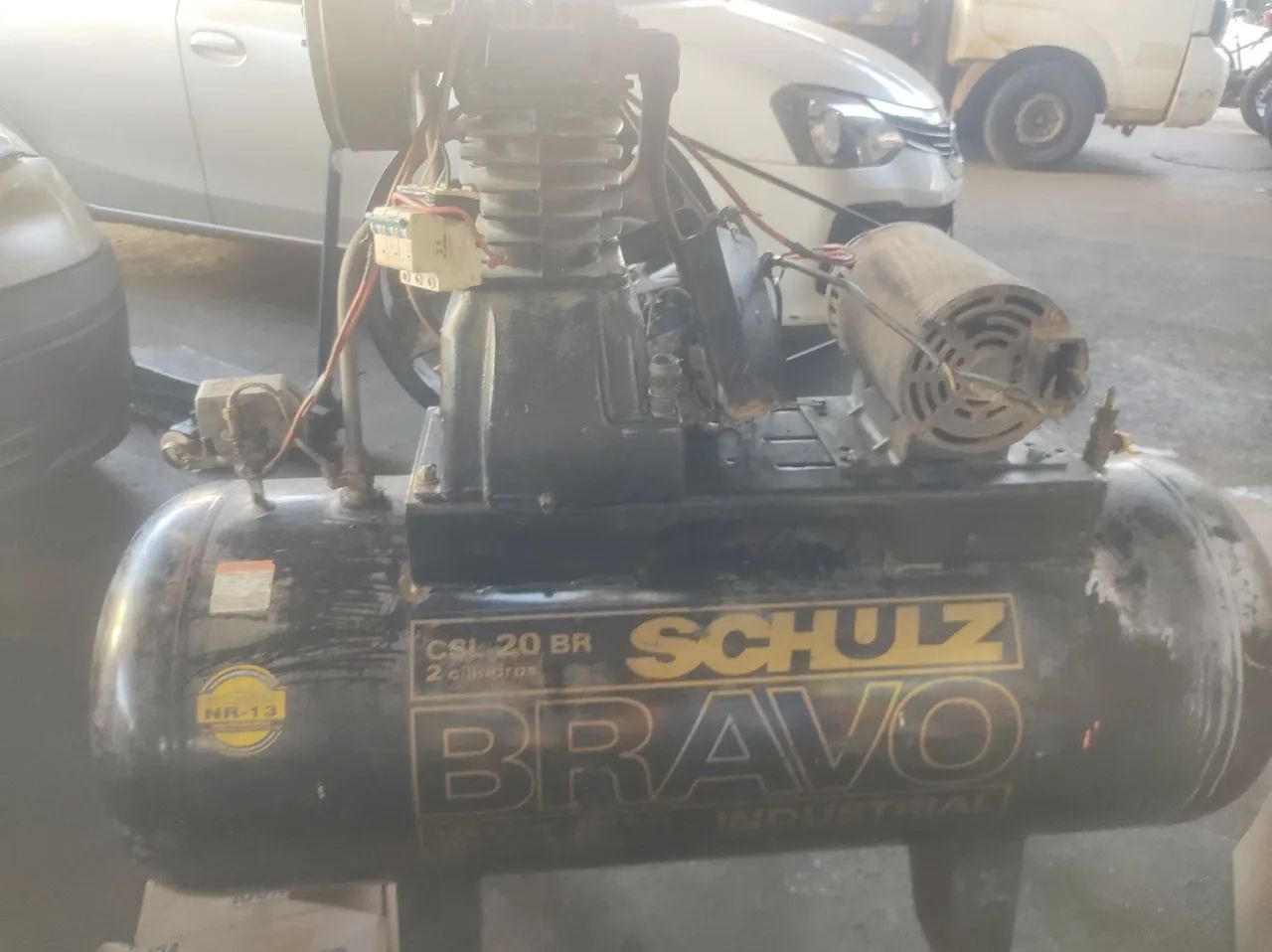 Compressor 200 litros Schulz bravo  - Foto 3