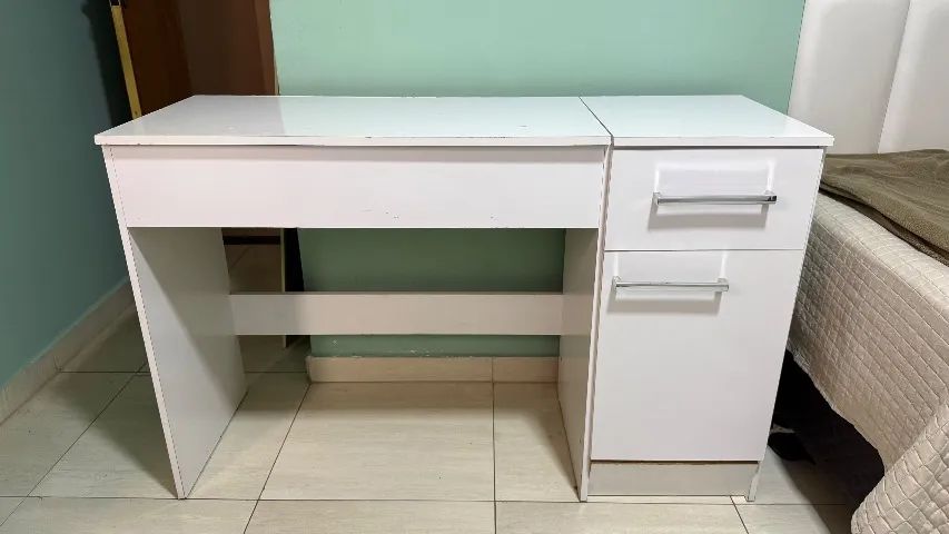 Penteadeira camarim com 1 gaveta e 1 porta 