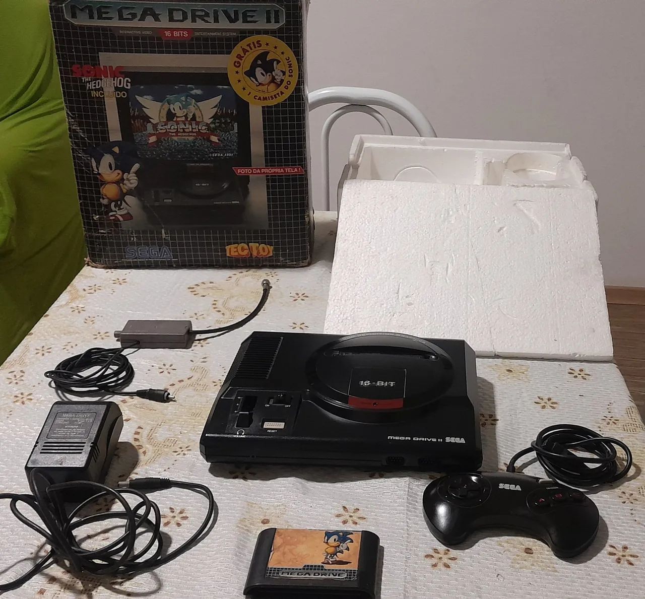 Mega Drive 2 com caixa original