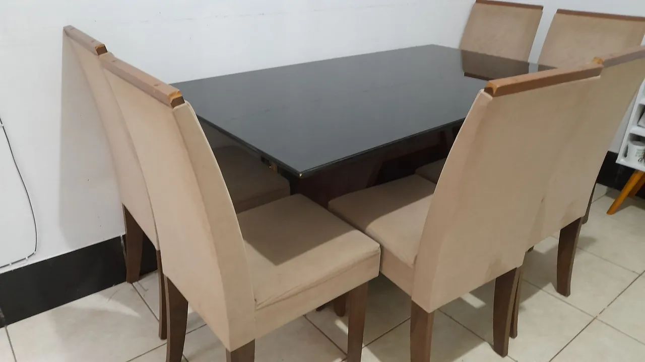MESA DE JANTAR COM SEIS CADEIRAS ?  - Foto 3