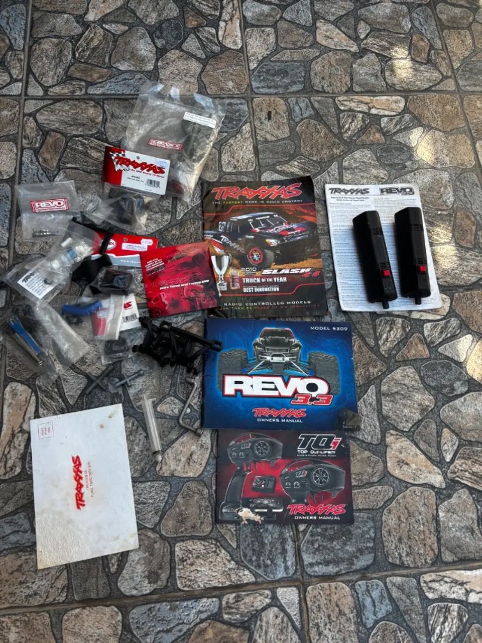 Carrinho RC Traxxas Revo - Foto 5