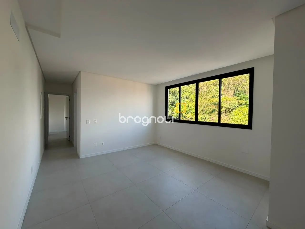 Apartamento de 02 dormitórios sendo 01 suíte em Coqueiros, Florianópolis/SC - Foto 2