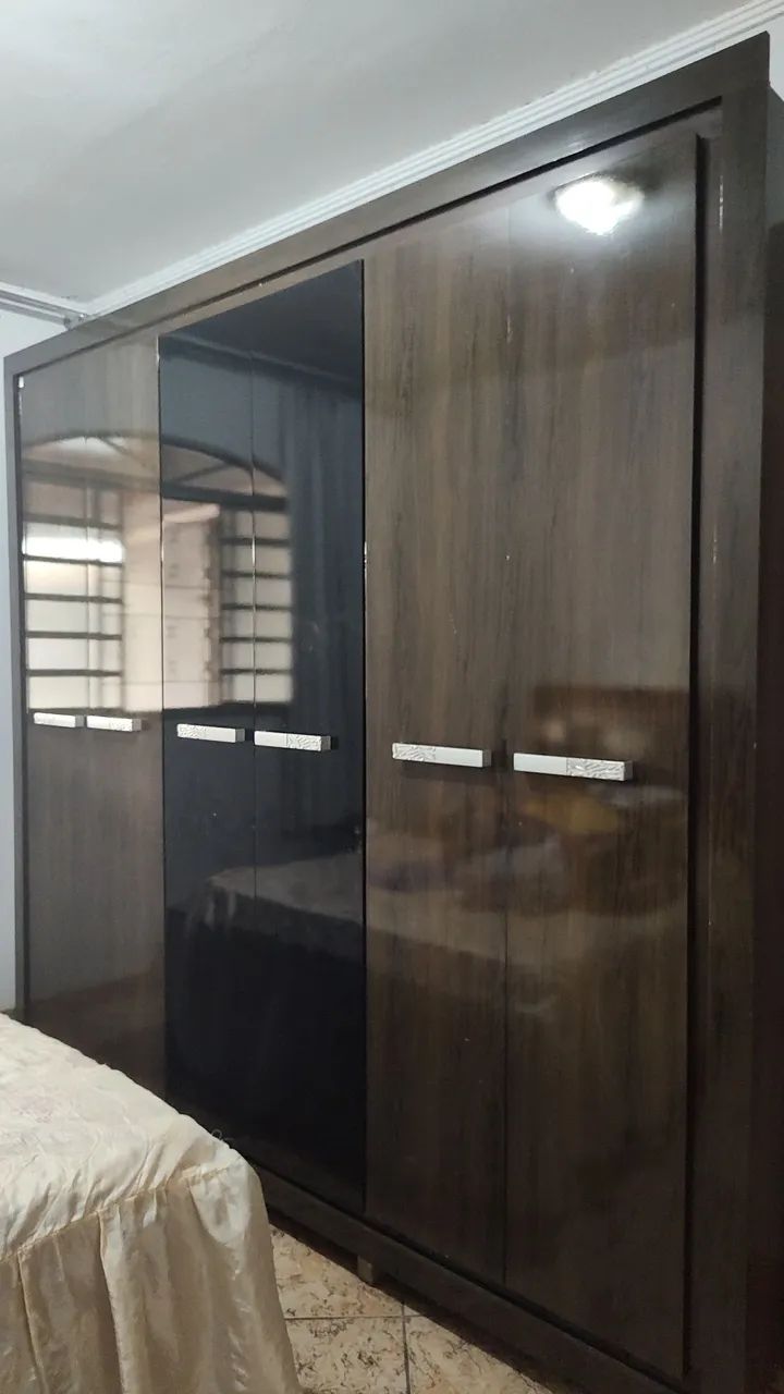 Guarda roupa casal 