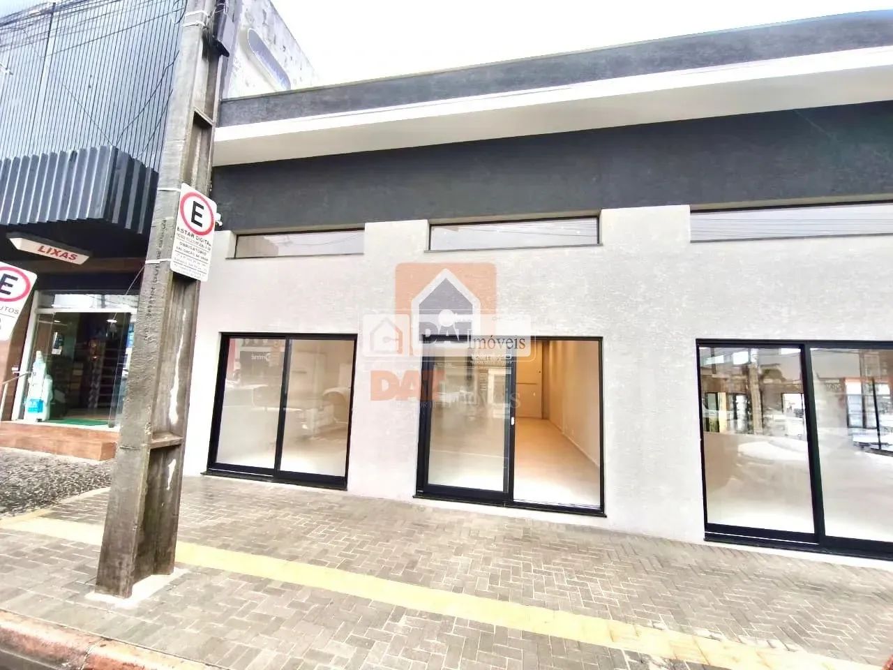 Sala Comercial Para Locação No Centro