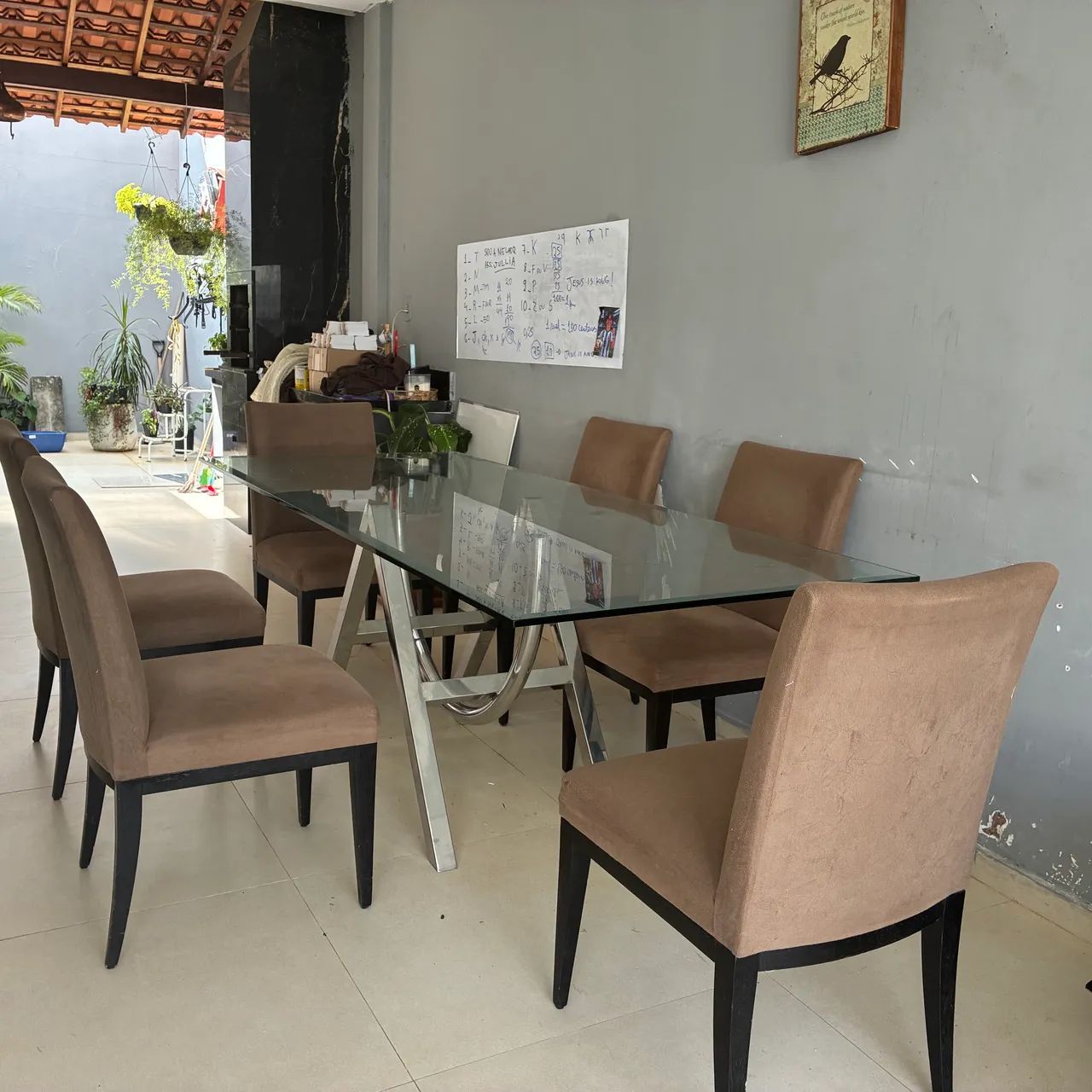 Mesa de vidro impecável com 8 cadeiras - Foto 2
