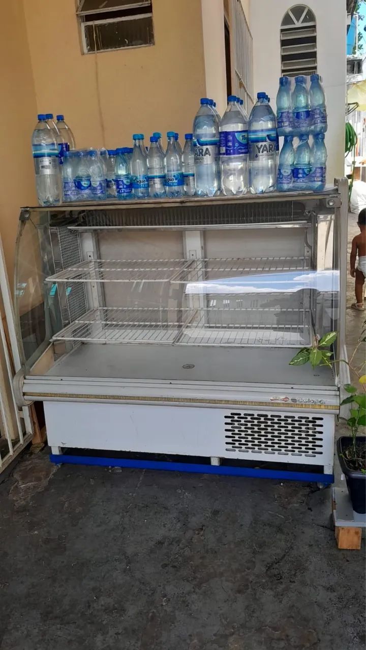 Expositor horizontal de frios e bebidas