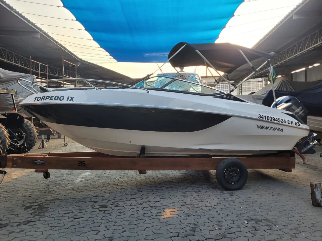 Lancha Ventura V215 cabinada  - Foto 4
