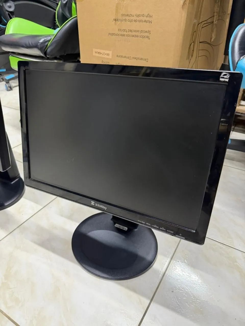 02 Monitores Usados - 20 Polegadas - Funcionando Perfeitamente (Pequenos detalhes) - Foto 5
