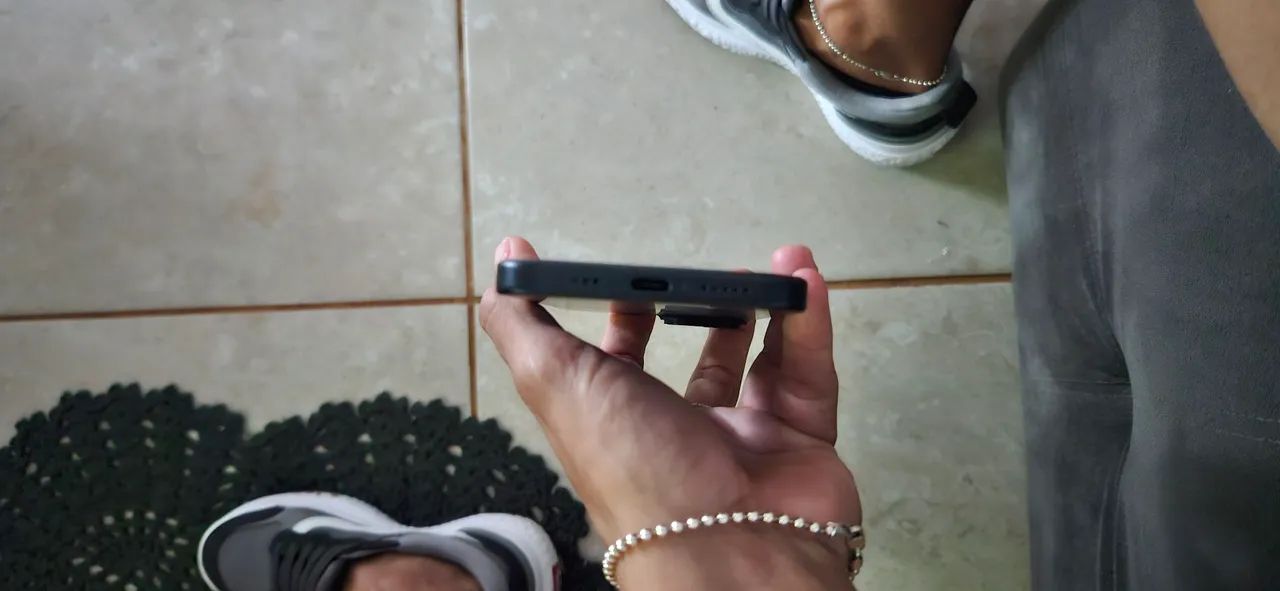 IPhone 15 / 128 Giga  - Foto 4