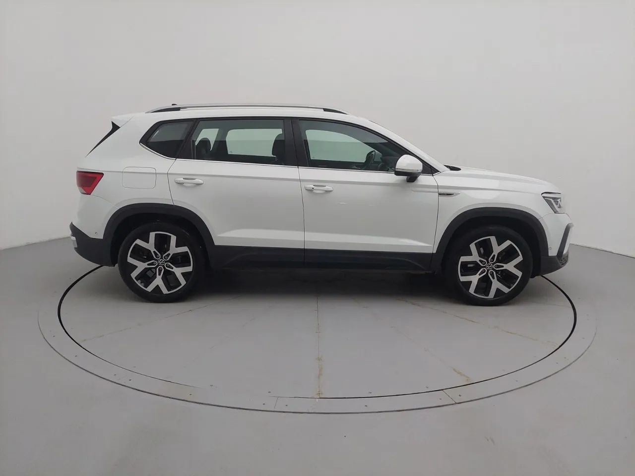 Volkswagen Taos Highline 1.4 250 TSI Flex Aut., foto 6 de 18