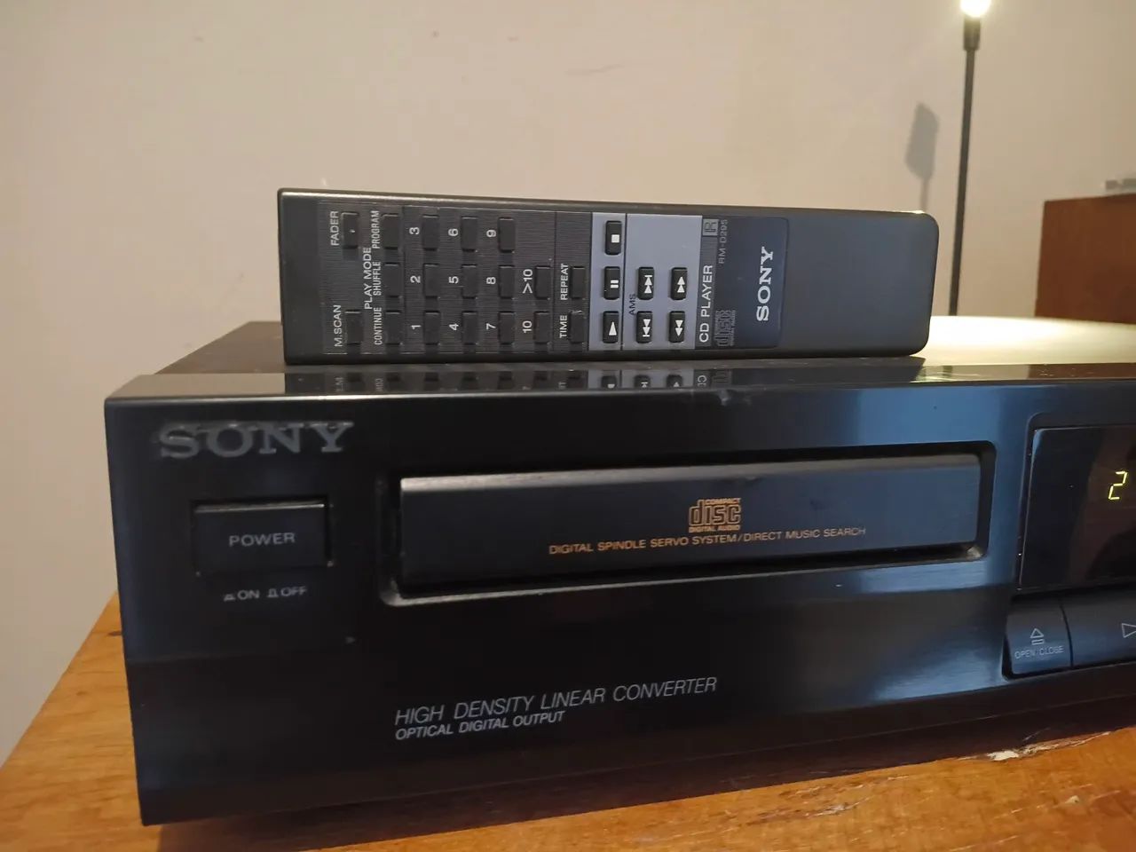 Cd player Sony M315 com controle  - Foto 4