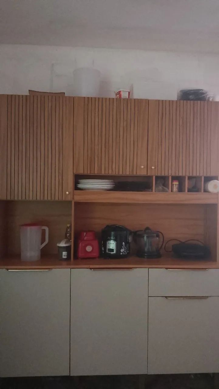Armário de cozinha semi novo 