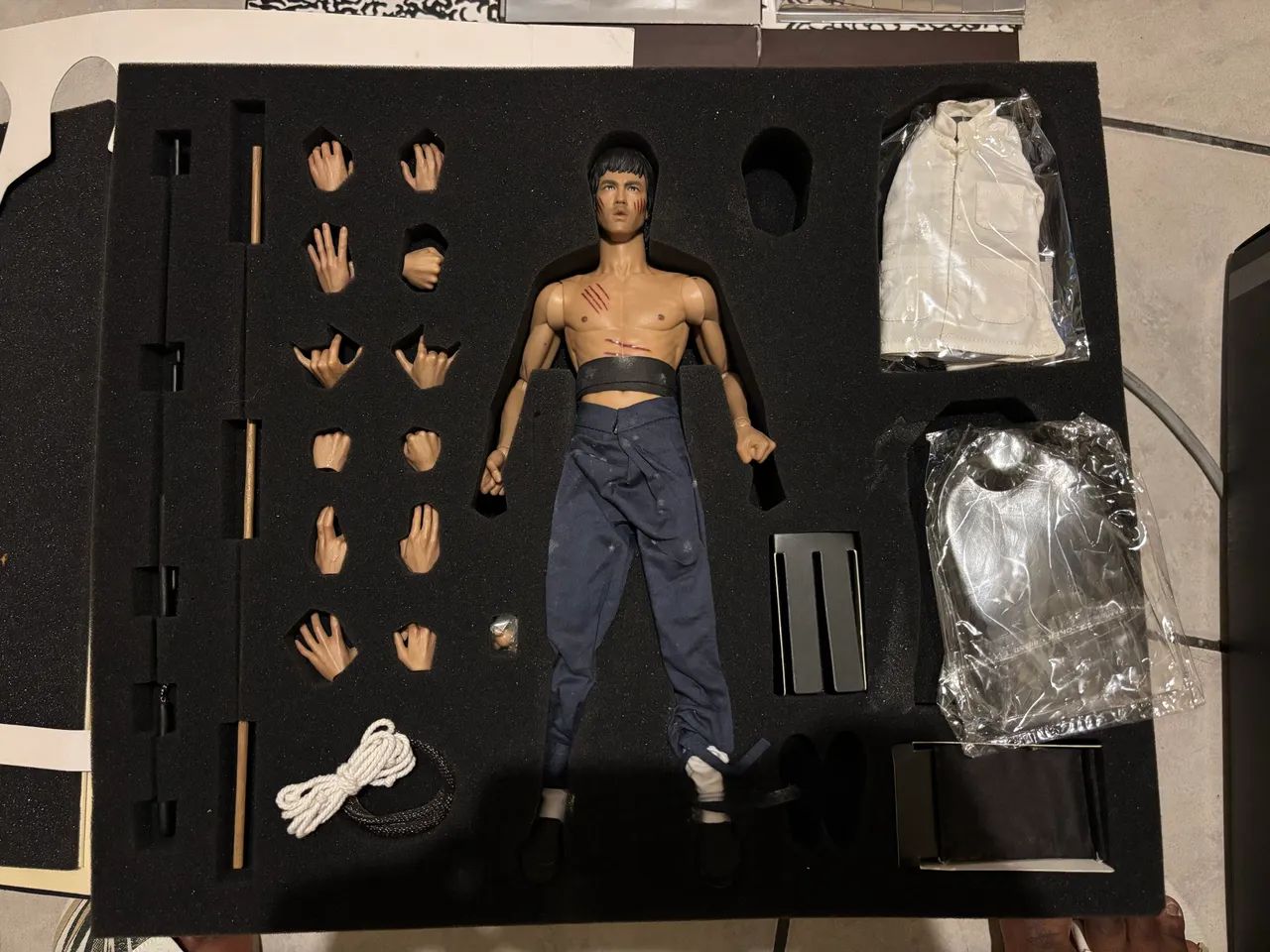 Bruce Lee - Enter The Dragon - Escala 1/6 - Foto 3