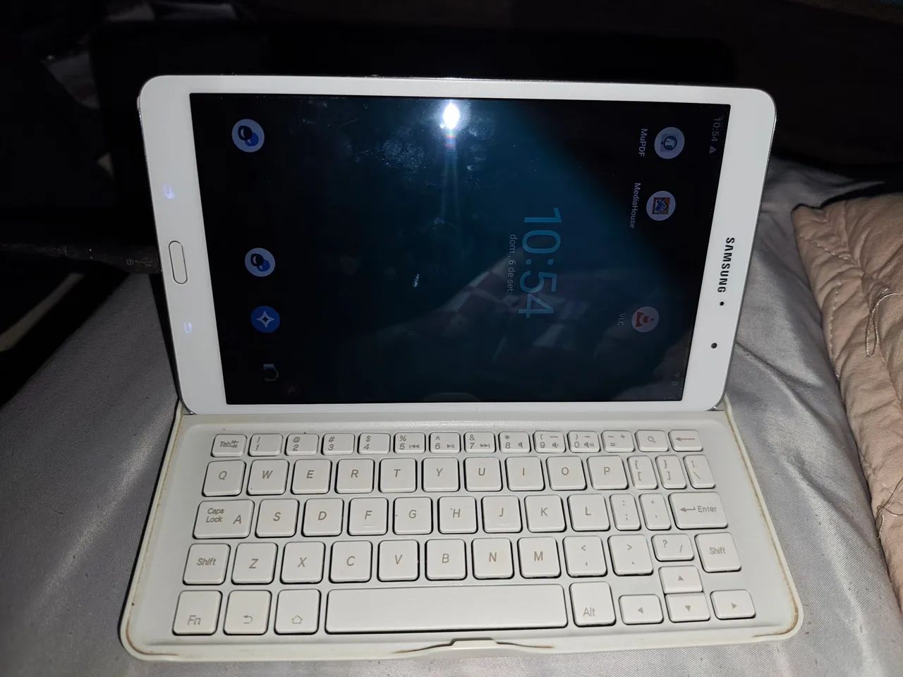 Tablet Samsung Tab Pro 8.4 (Tela 2K) + Teclado Alumínio - Android 13 Atualizado!