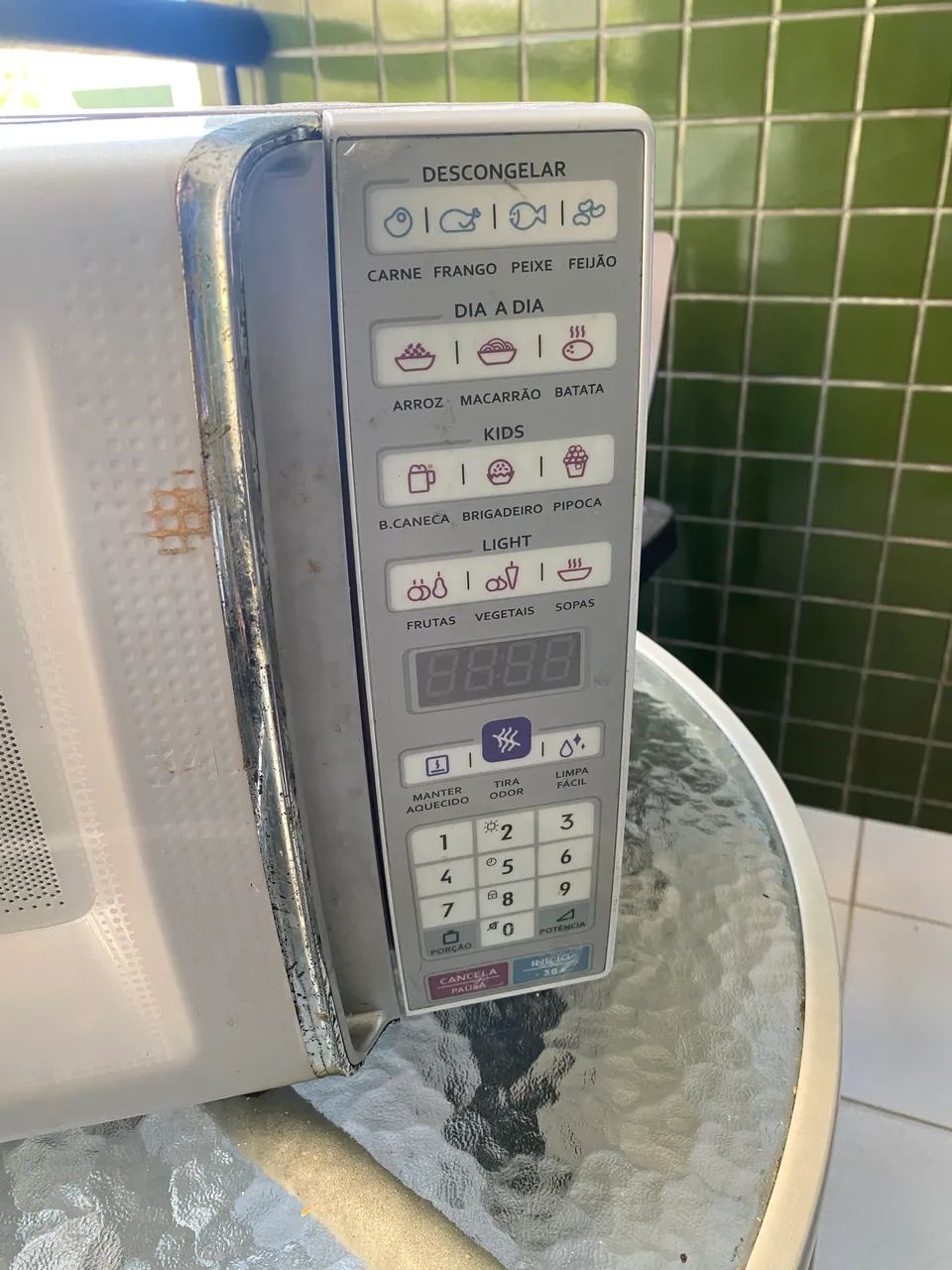 MICRO-ONDAS ELECTROLUX MTO30 20L - BRANCO  - Foto 4