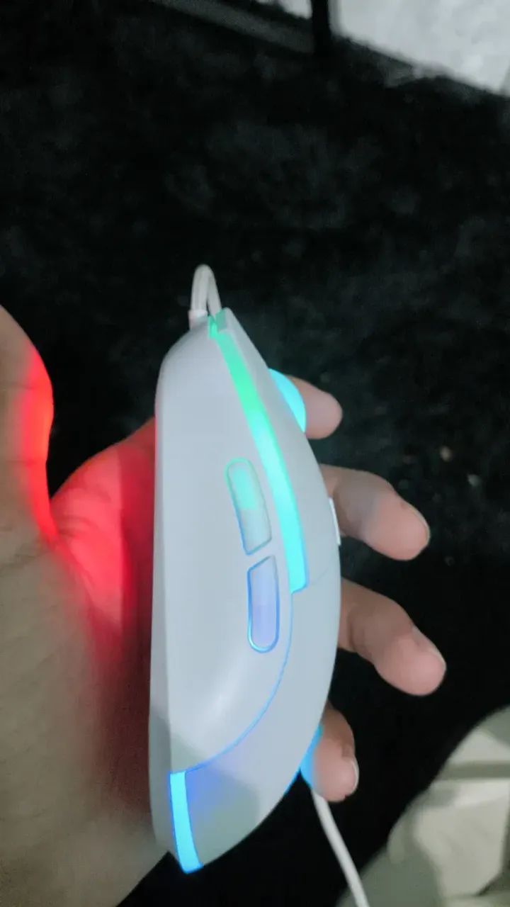 Teclado mecânico branco com RGB mais switch azul, com mause RGB branco prefeito Estado! - Foto 2