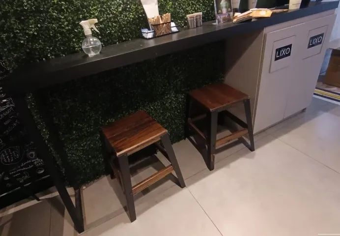 Bancada de Apoio para Cafeteria com Módulo de Lixeira Embutida + 2 bancos  - Foto 2