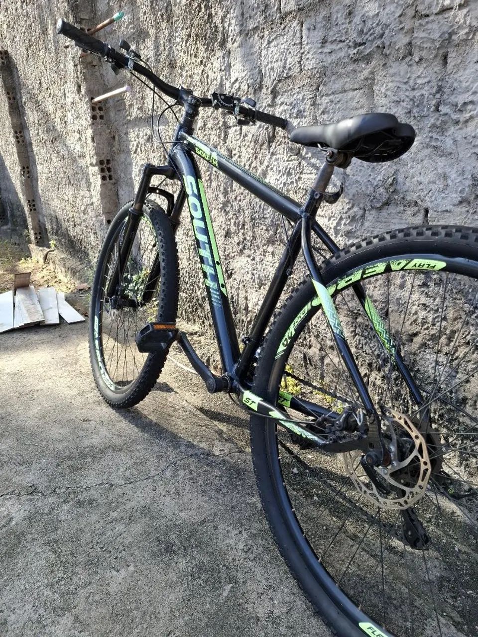 Bicicleta esportiva aro 29