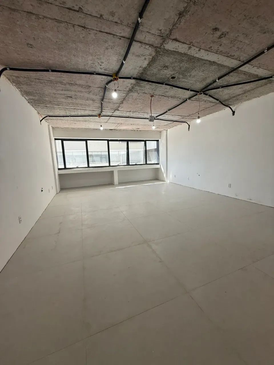 Sala para alugar no Centro Médico Empresarial Premier, bairro Jardins - Foto 3