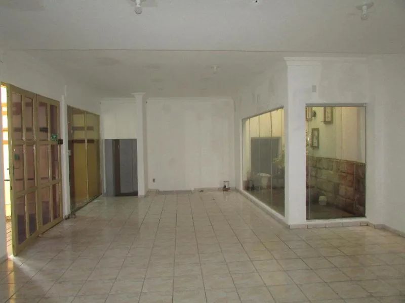 Comercial/Industrial com 5 sala(s) no bairro Centro em Cuiabá - MT - Foto 4