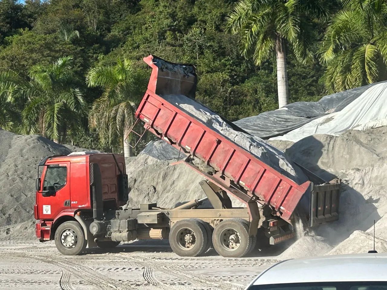 Caçamba Volvo Vm 260 - Foto 3