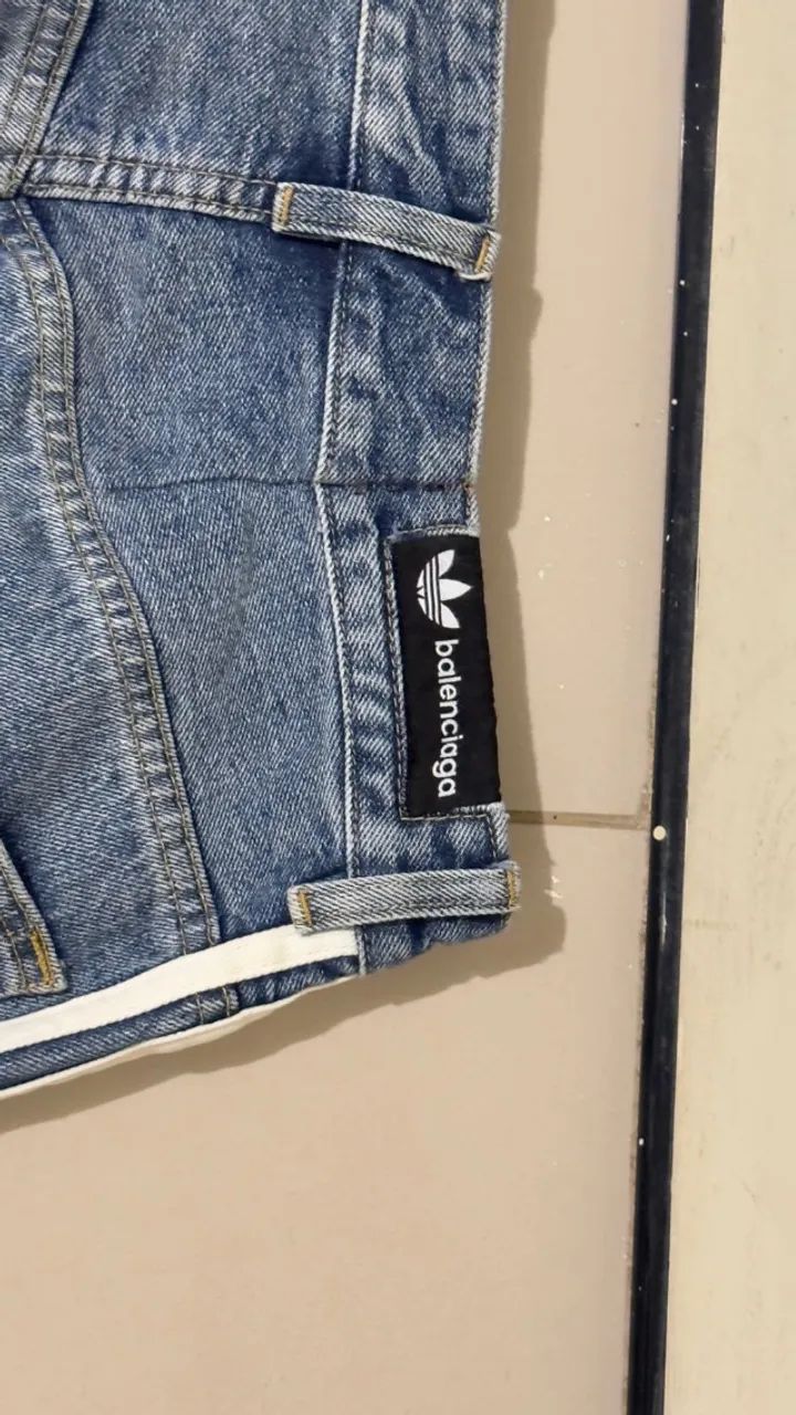 Calça Balenciaga X Adidas - Foto 4