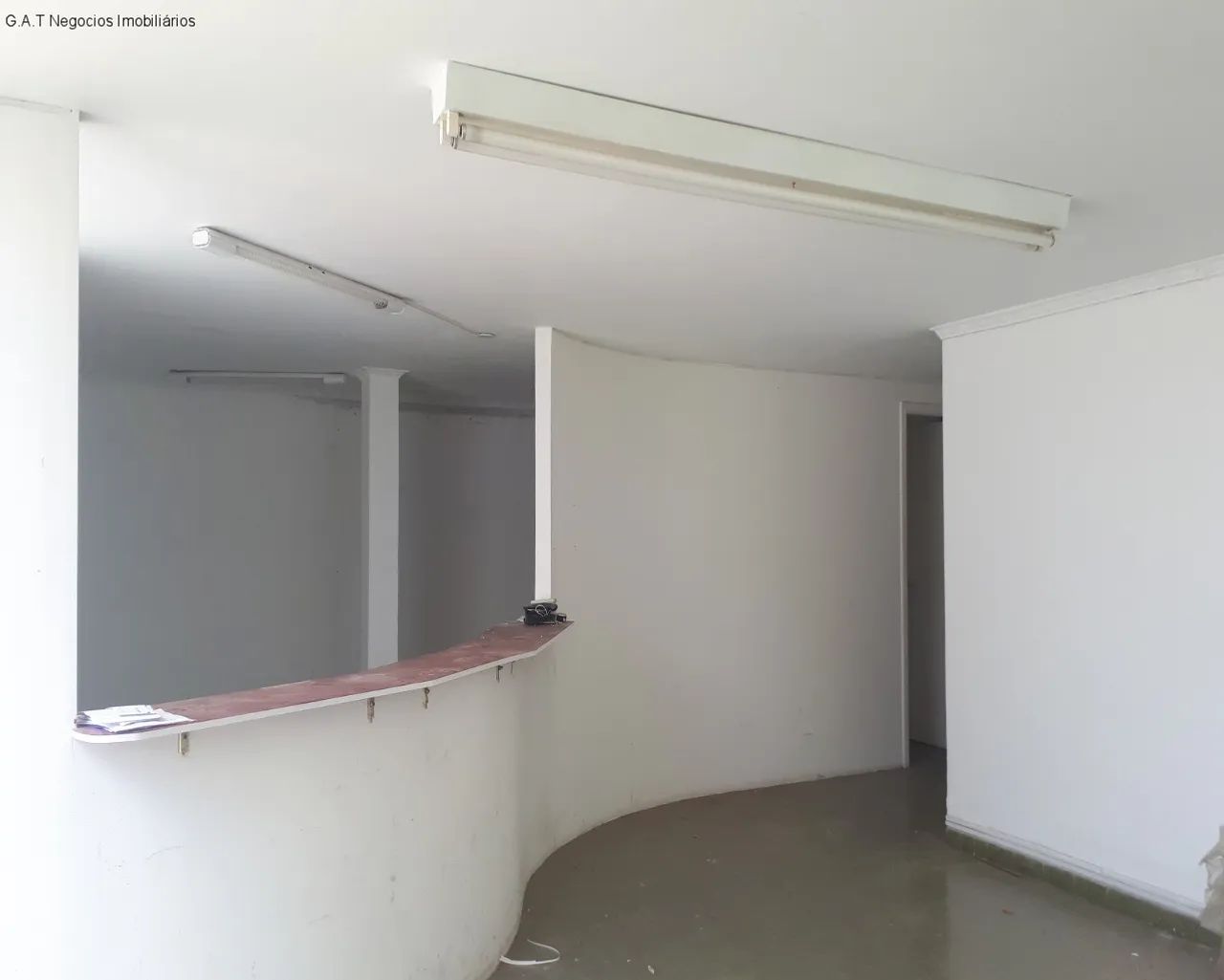 Casa Comercial à Venda em Sorocaba-SP: 5 Quartos, 2 Suítes, 2 Salas, 5 Banheiros, 2 Vagas  - Foto 3