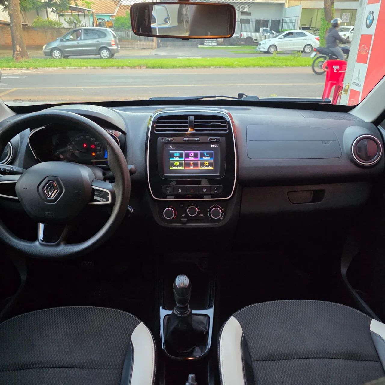 Renault Kwid 1.0 Intense 2019 - Foto 5