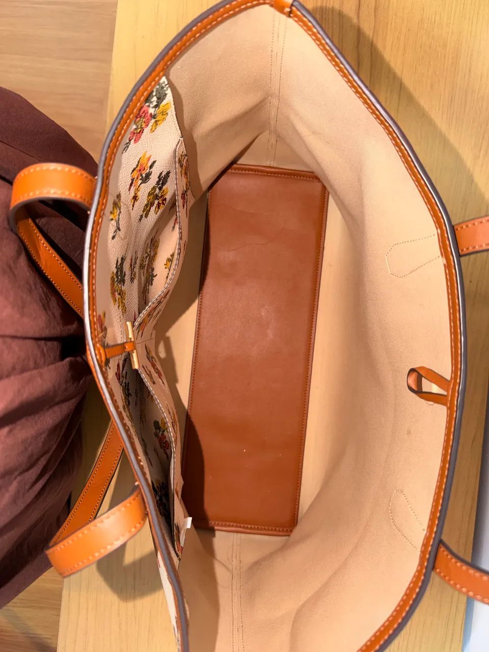 Bolsa Tory Burch floral original - Foto 3