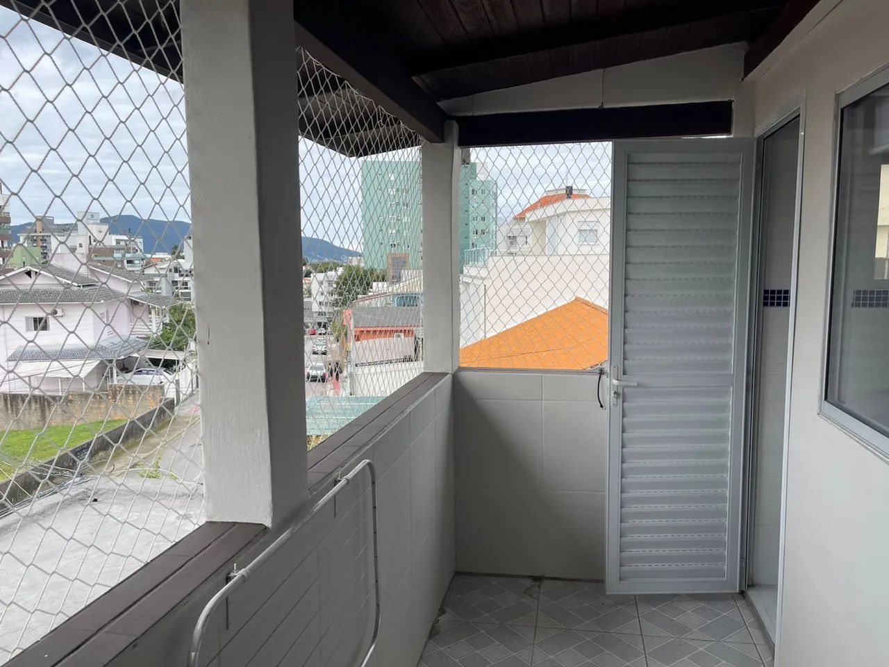 Alugo kitnet em coqueiros  - Foto 3