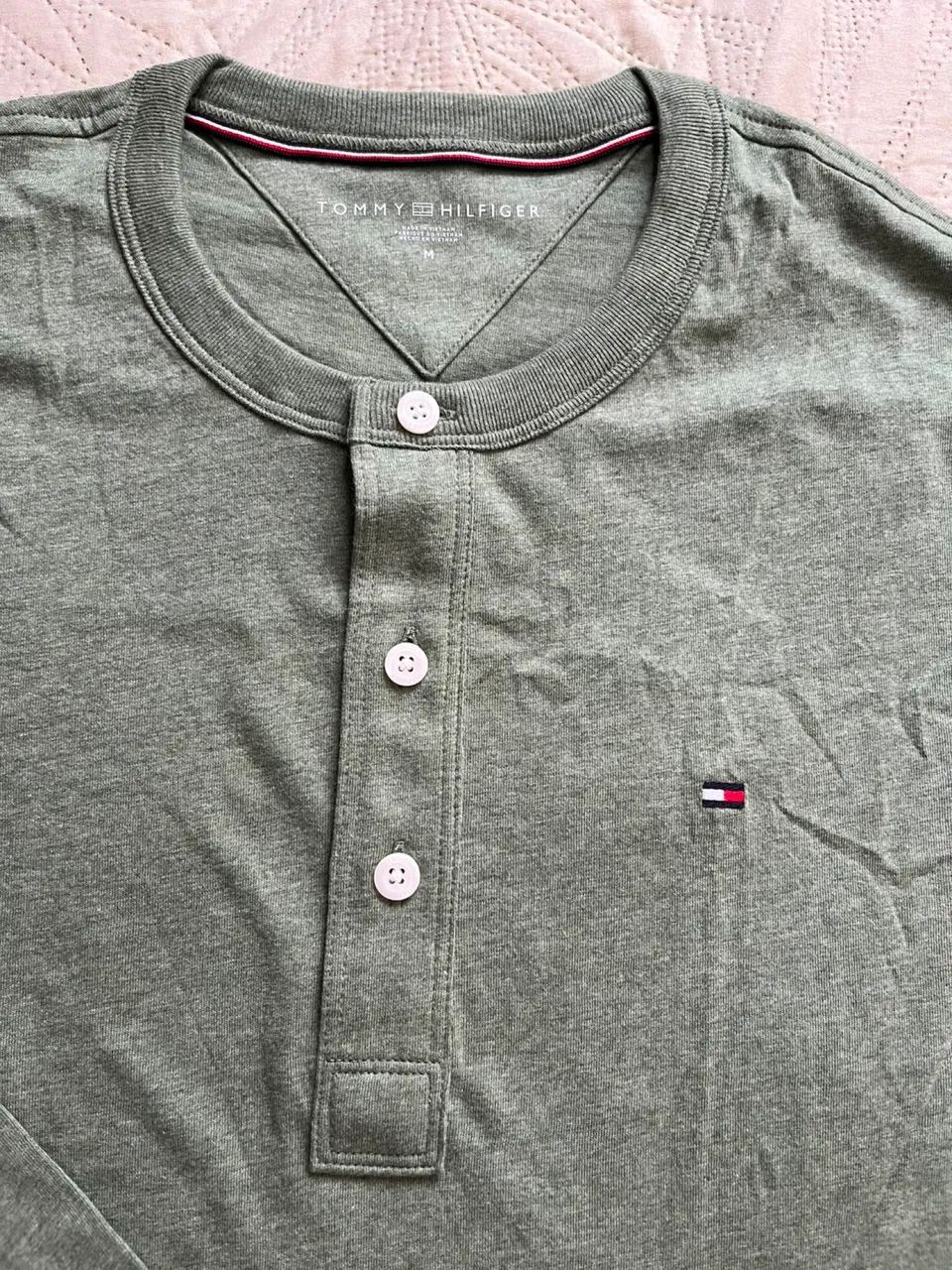 Camisa Tommy Hilfiger importada Canadá - NOVA - Foto 2