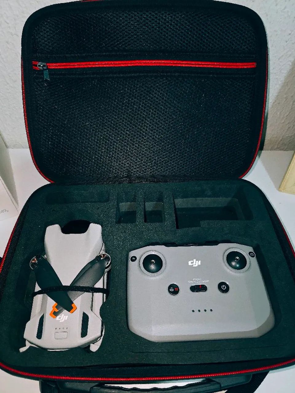 Drone Dji Mini 3 (Com Estojo/maleta e Suporte de Hélice) - Foto 2