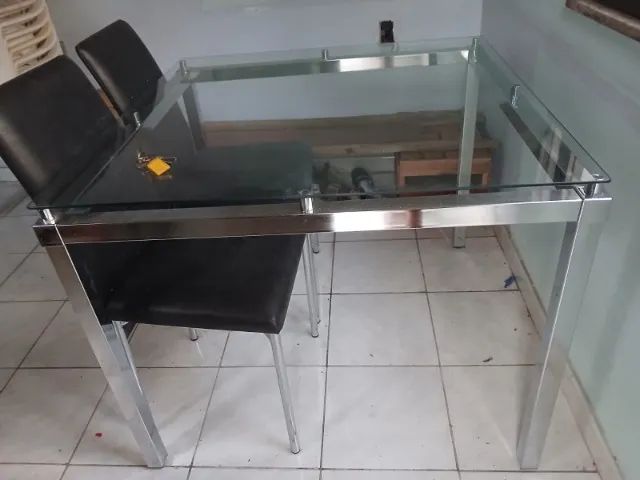 MESA DE VIDRO SEMINOVA COM 4 CADEIRAS - Foto 3