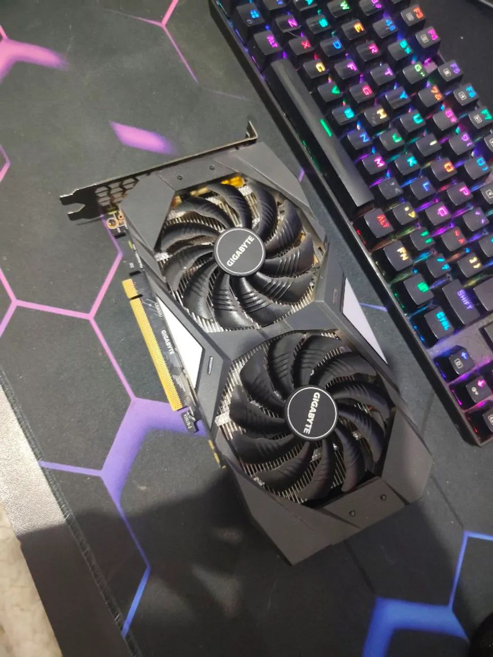 Placa de video GTX 1660 super troco