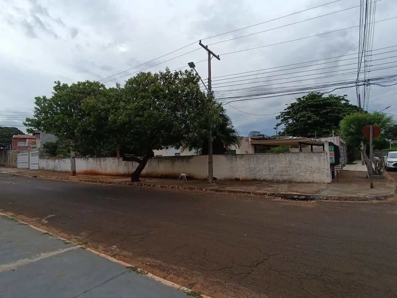 Casa com 497m² de terreno  localizado na área central  - Foto 2