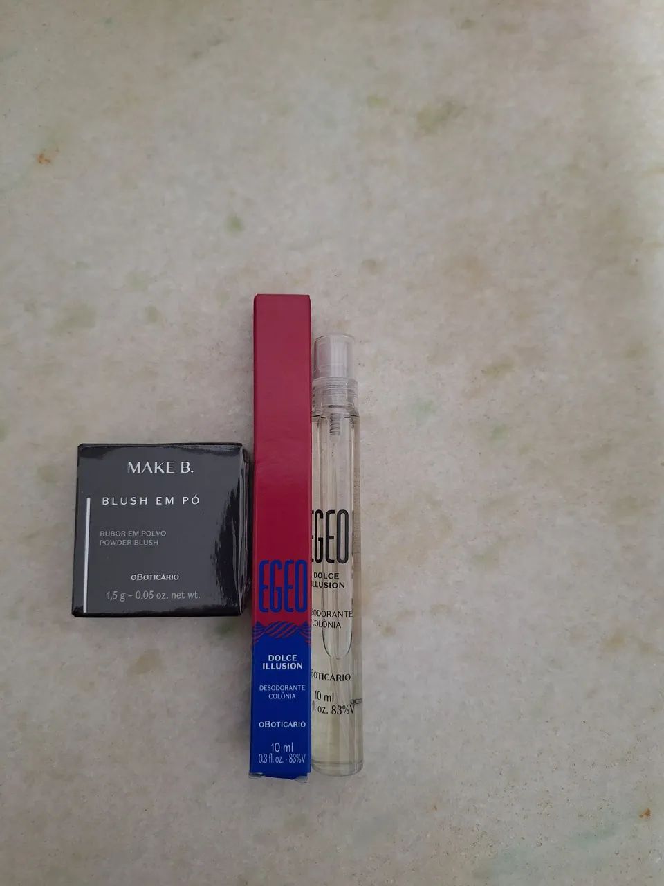 Egeo Dolce Illusion 10ml e mini blush Make B de O Boticário 