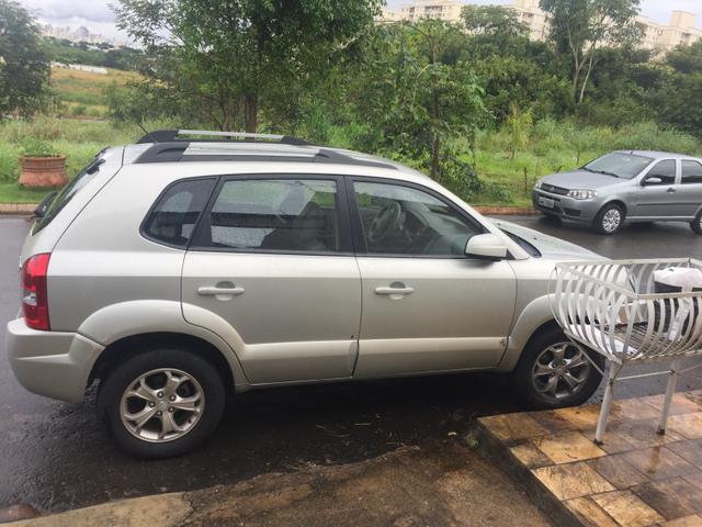Tucson 2.0 gls mpfi Aut. 2012