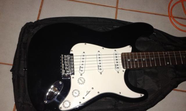 Vendo essa guitarra! - Foto 2