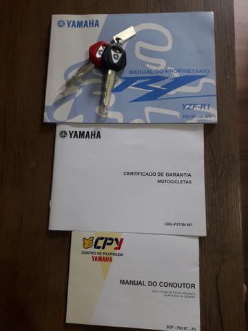 Yamaha r1 impecável 9800 km - Foto 8