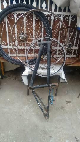 Vendo peças de bicicleta