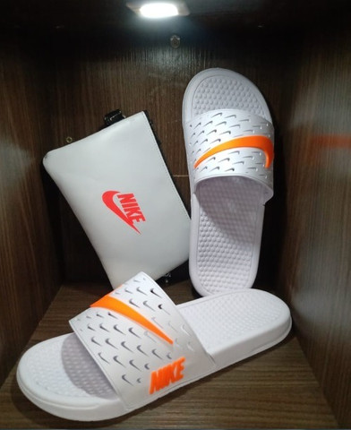 chinelo nike florido